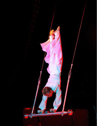 acrobate dans les airs