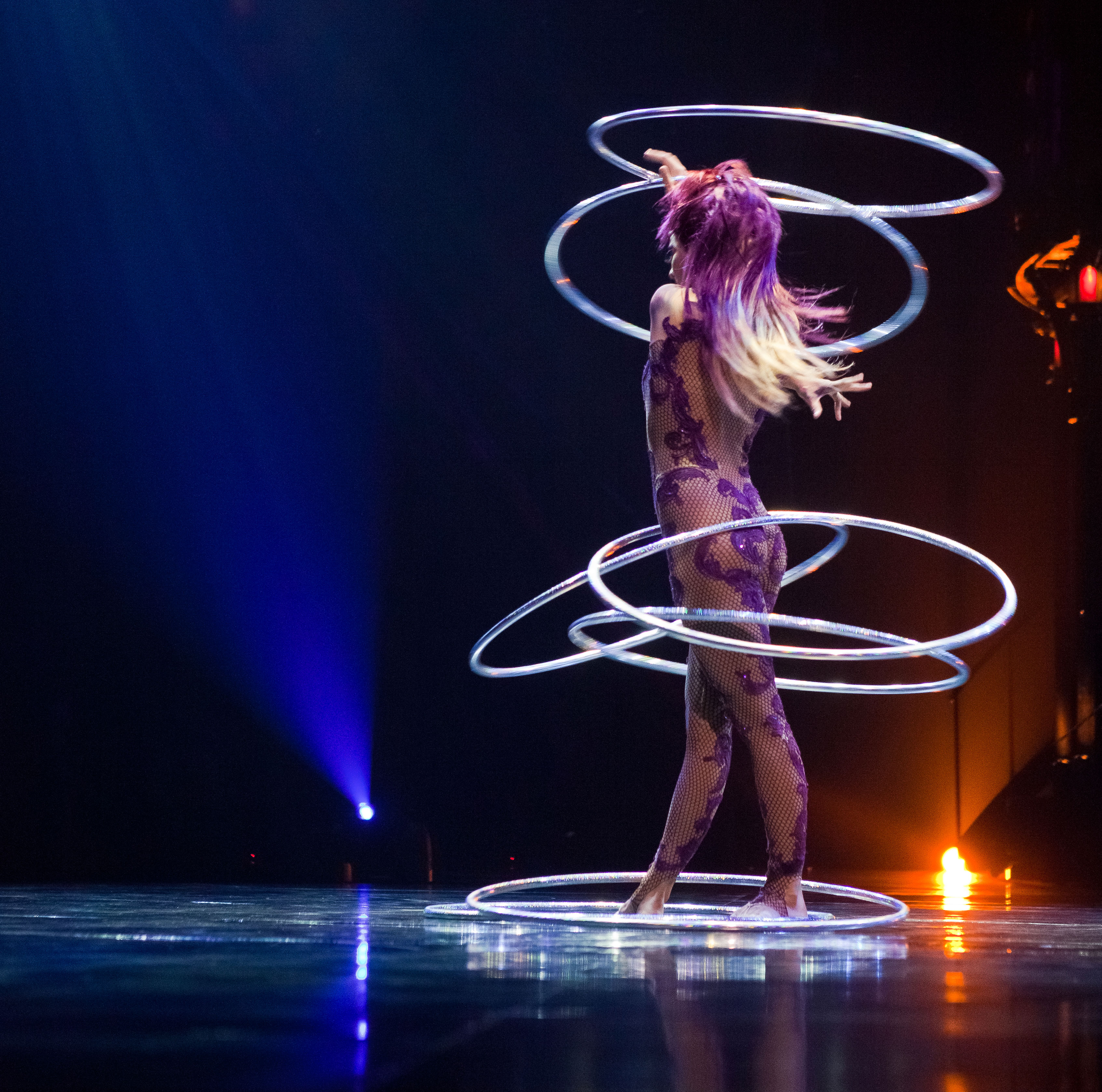 personnage de fée qui danse