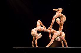 trio d'acrobates